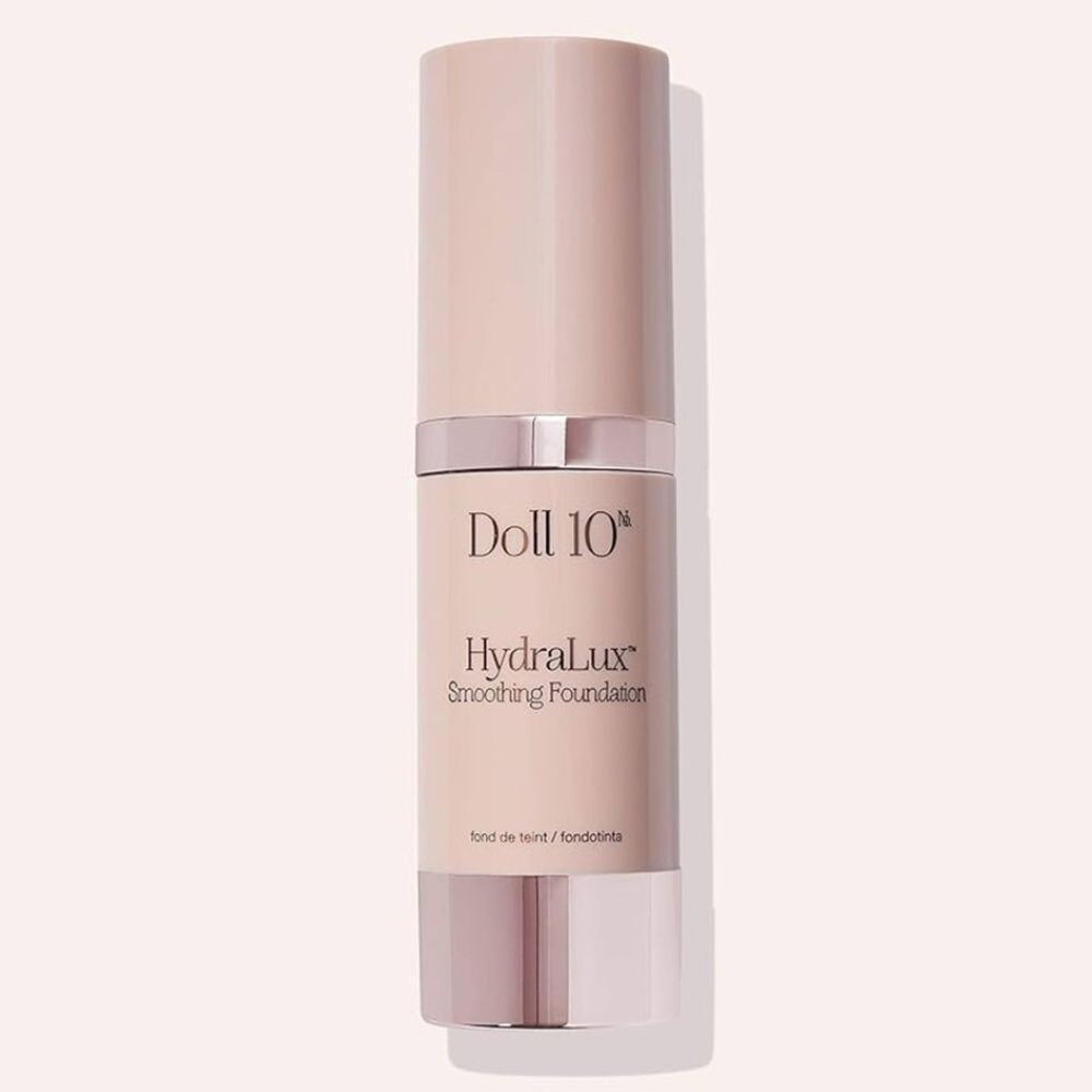 Doll 10 HydraLuxe Smoothing Foundation NEW without Box  1 Fl oz Shade Medium